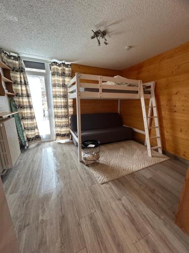 Les Eterlous Les Eterlous