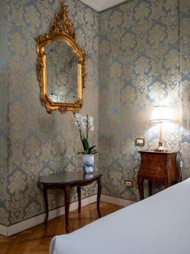Superior Double or Twin Room image 4