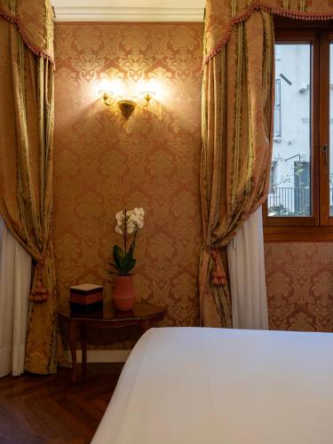 Superior Double or Twin Room image 8