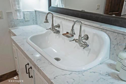 Apartment image 5