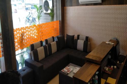 EMPIRE INN HOTEL – Chennai, IL