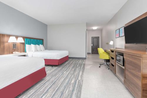 Hampton Inn and Suites Lake Jackson-Clute - image 10