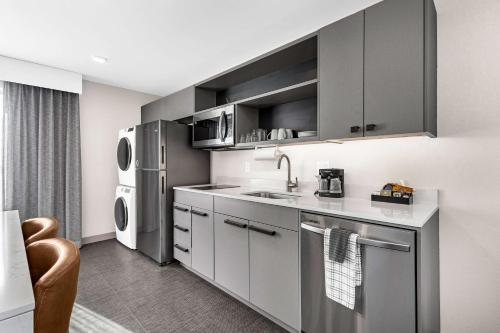 Homewood Suites By Hilton Colorado Springs Airport - image 3