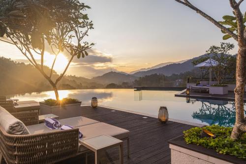 景观, 金皇冠酒店 (The Golden Crown Hotel) in 康提