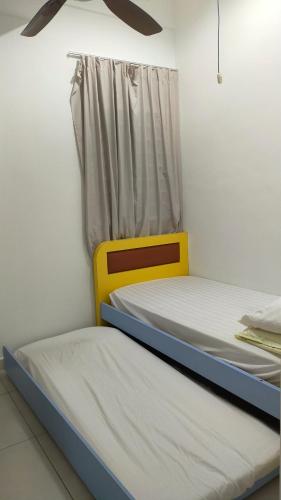Apartment in central JB with sea view, city view, balcony, free WiFi and free parking, Johor Bahru (foto 9)
