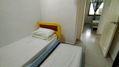 Apartment in central JB with sea view, city view, balcony, free WiFi and free parking, Johor Bahru (foto 8)