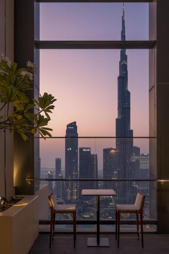 Luxury At The Top- Iconic Burj Views-Dubai Mall Access 2BR by Maxx Value Homes, Dubaj (zdjęcie 2)