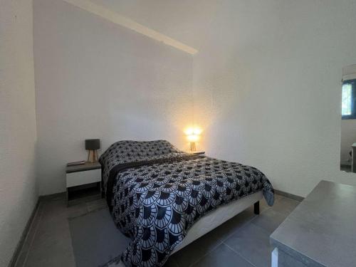 Appartement rénové avec vue marina Gruissan GN140-1033 - image 3