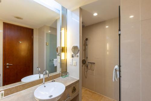 Standard Room image 3