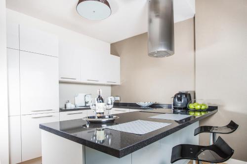 One-Bedroom Suite image 1