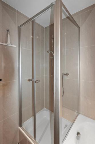Hochwertiger ausgestatteter Bungalow für 8 Personen, 3 Schlafzimmer, 2 Parkplätze, WLAN, Drážďany (fotografie 10)