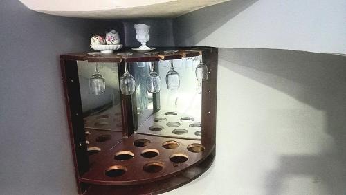 Budget Friendly 2bedDuplex , 15 mins to the Airport