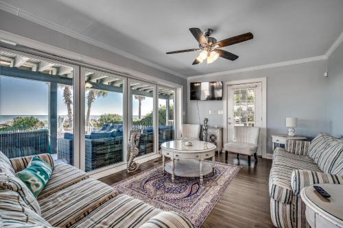 Osprey Nest 6 Br home by RedAwning – Myrtle Beach, SC