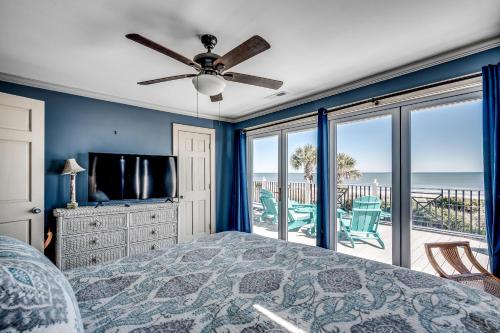 Osprey Nest 6 Br home by RedAwning