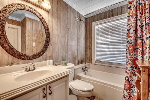 Osprey Nest 6 Br home by RedAwning – Myrtle Beach, SC