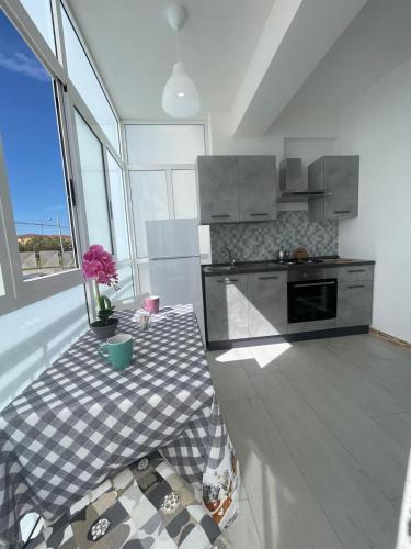 Leverblu House 5