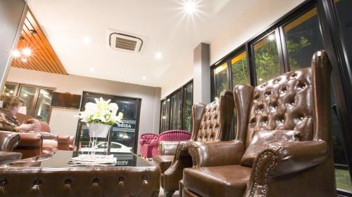 Entree, Aziss Boutique Hotel in Phlai Chumphon