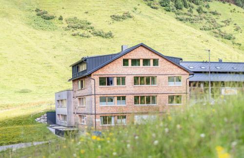 Berg Aparts Faschina - 09 in ดามูลส์