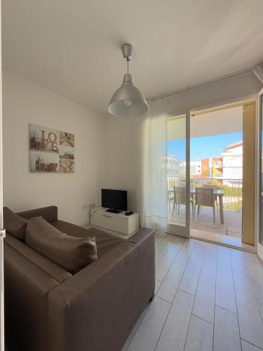 Two-Bedroom Apartment with Pool View image 10
