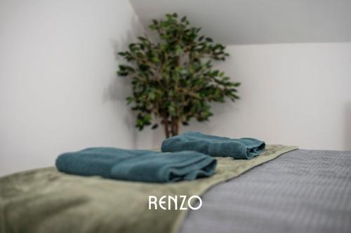 Vibrant 1-bed Home in Newark on-Trent by Renzo, Perfect for Contractors, Free Parking! Vibrant 1-bed Home in Newark on-Trent by Renzo, Perfect for Contractors, Free Parking!