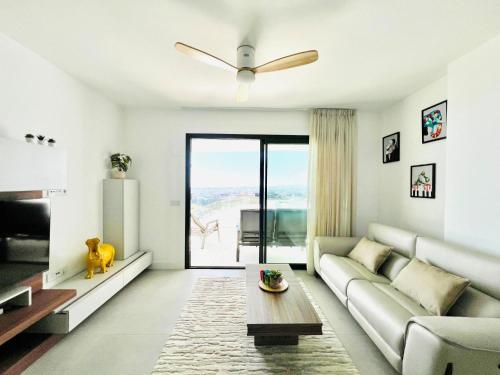 บริการและสิ่งอำนวยความสะดวก, Lomas del Higueron Fuengirola in ลา กาเปยาเนีย