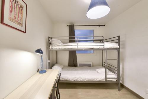 Modern 2 BR flat near Vieux Port, Marseille (photo 2)