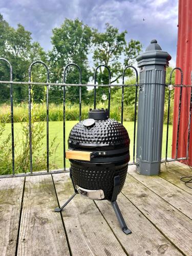 Faciliteiten, Red Sheds Cabin 'Herons Den' in Portarlington