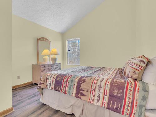 Life Of Luxury #12 by Aunt Bug's Cabin Rentals - image 11