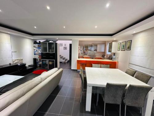 Einrichtungen, Villa Eva in Mazotos