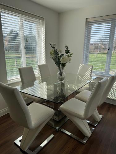Modern & Spacious 3-Bedroom Home in Dartford, Ideal for Families, Groups and Contractors, Dartford (foto 4)
