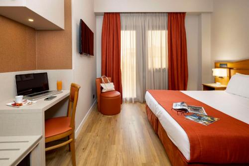 Best Western Hotel Rome Airport Room Type - Standard Queen Room