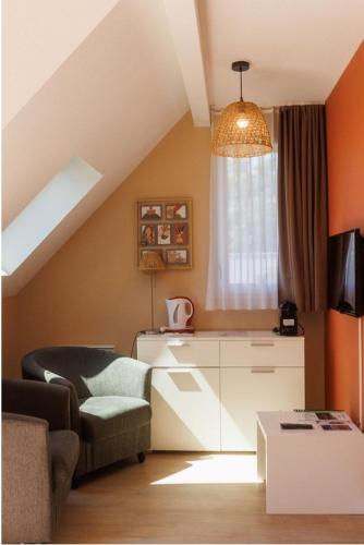Studio (2 Adults)