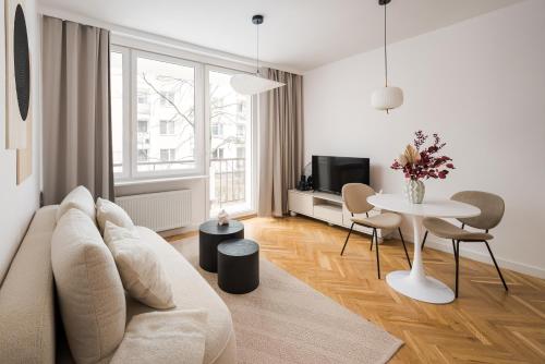 Krasiński Garden Superior Apartment by BookingHost, Varsavia