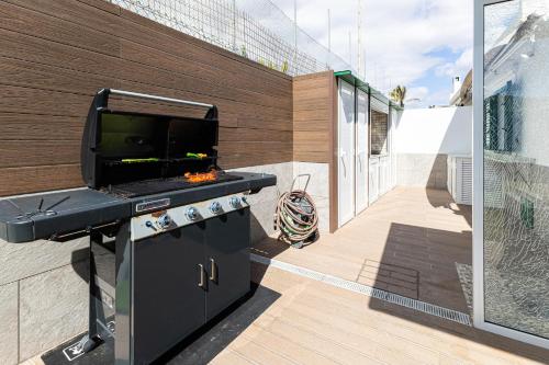 Two-Bedroom House image 7