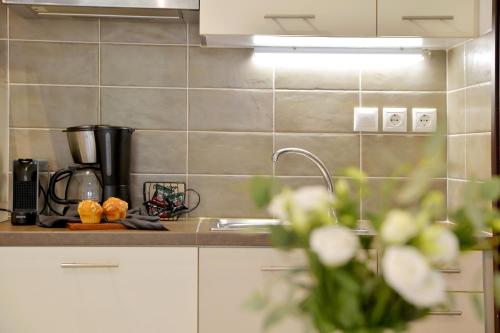 Alekos Apartments Ι - Νetflix - image 14