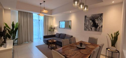 Bliss at the Fields, 5BR Villa with Garden in Meydan, Dubai