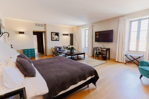 Large Double Room