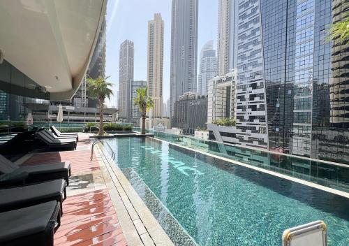 Nice 2 Bedroom Apartment! 5 Minute walk to Dubai Mall! Burj Khalifa View!, Dubai (foto 9)