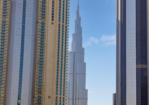 Nice 2 Bedroom Apartment! 5 Minute walk to Dubai Mall! Burj Khalifa View!, Dubai (foto 3)