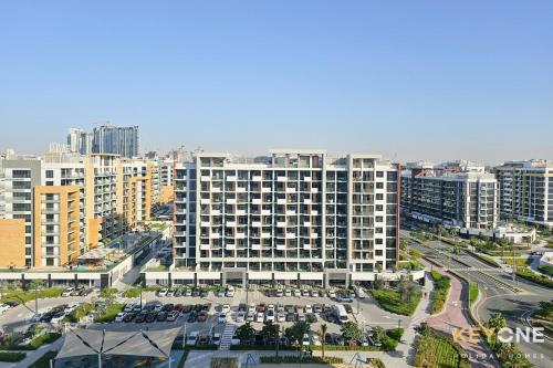 Elegant Living at Azizi Riviera Studio - image 2