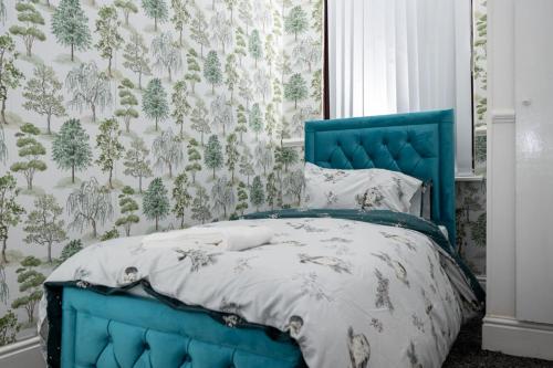 Superior 4-Bedroom Home ideal for families, Contractors and Relocations in Tunstall