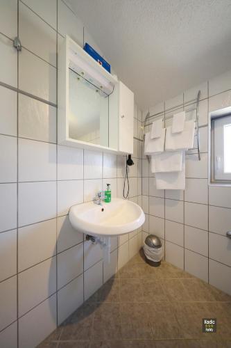 Apartment image 6