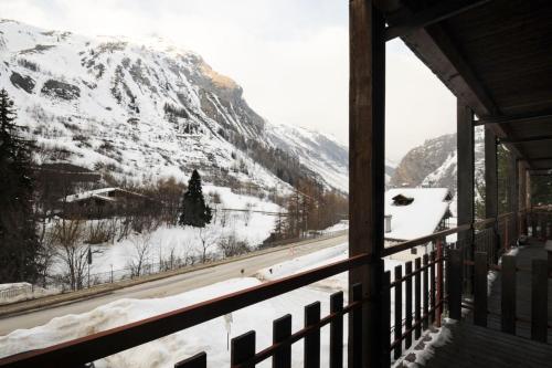 Charming Alpine Studio Flat - La Thuile Charming Alpine Studio Flat - La Thuile