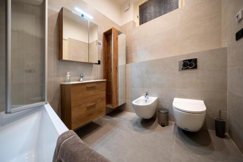 Two-Bedroom Apartment with Balcony image 9
