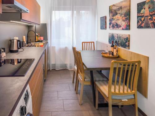 Luxus Apartments im Zentrum Nürnbergs, nahe Messe, mit Balkon & Parkplatz, nähe Playmobilfunpark, Self-Check-in, Nürnberg (Foto 9)