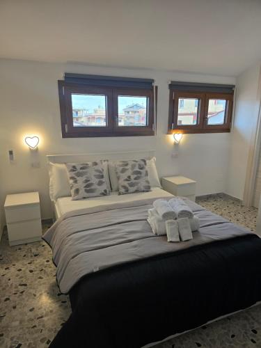 Double Room with Private Bathroom room in THAT'S LOVE Fiumicino airport Jazz-8min airport-100mt historic center thatsloveit