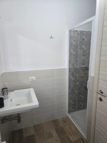 Double Room with Private Bathroom image 1