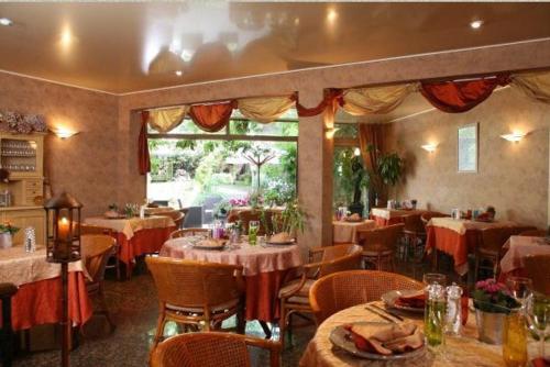Étterem, Hotel Beatus in Cambrai