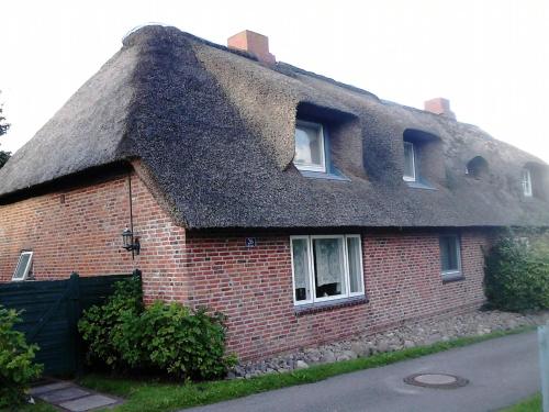 Friesenhaus am Meer in Dagebull