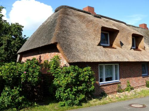 Friesenhaus am Meer in Dagebull